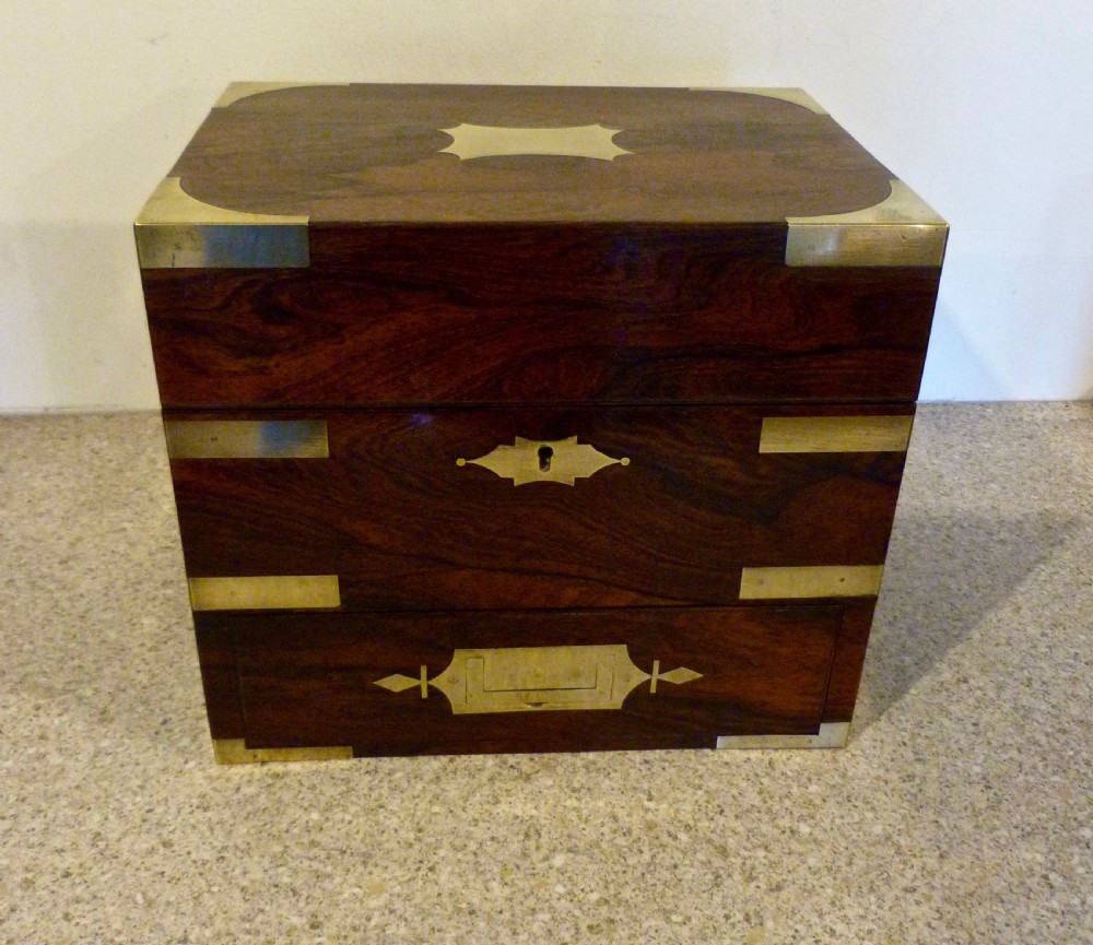 BRASS-BOUND ROSEWOOD APOTHECARY'S BOX View VIII