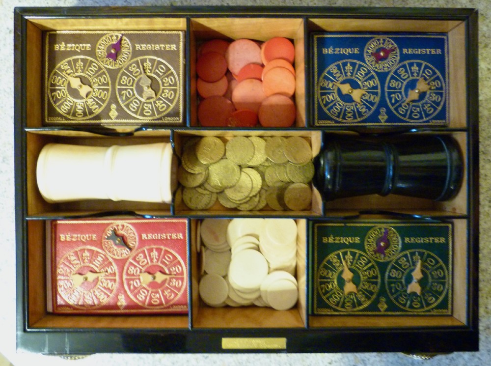 VERY FINE FULLY FITTED GAMES COMPENDIUM View VI