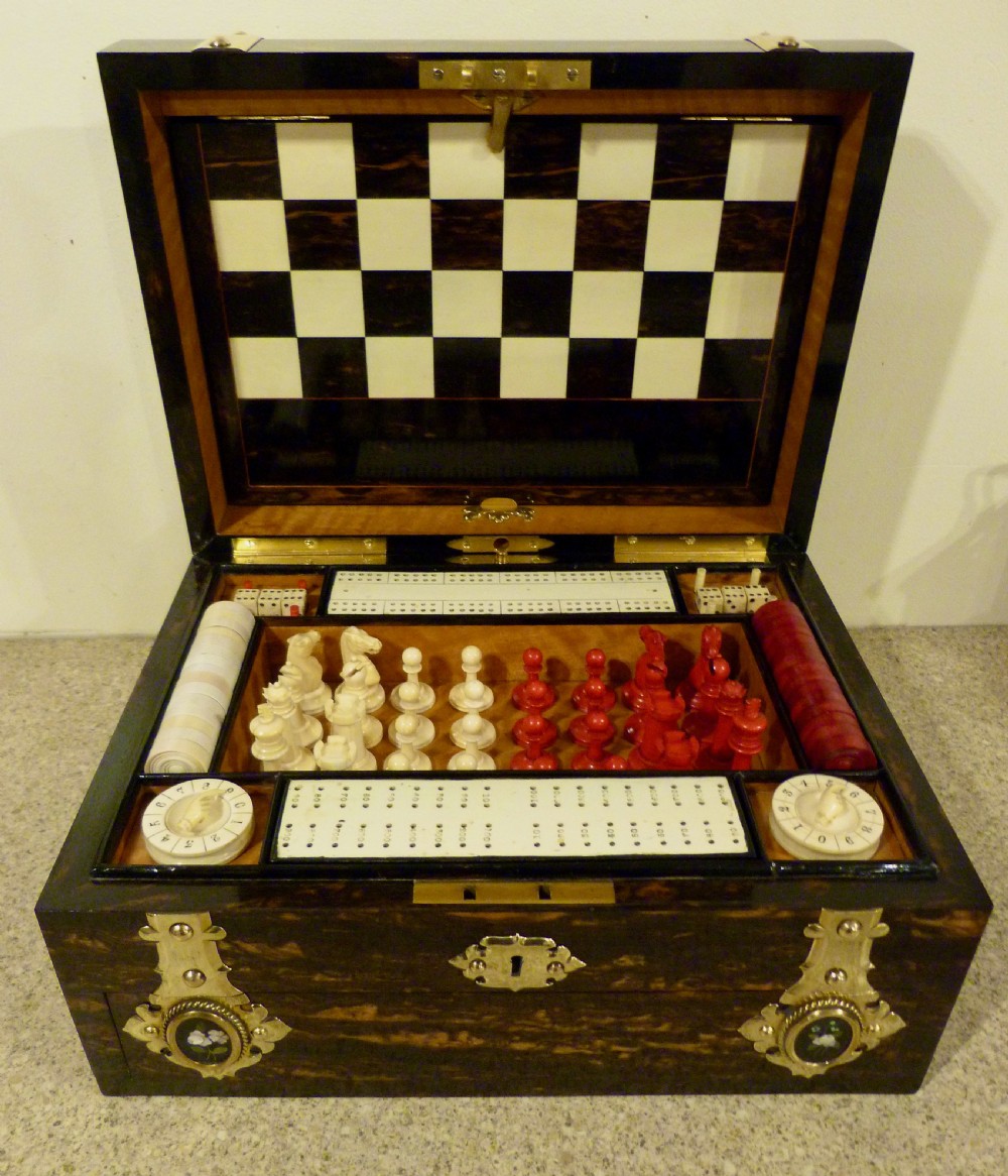 VERY FINE FULLY FITTED GAMES COMPENDIUM View X