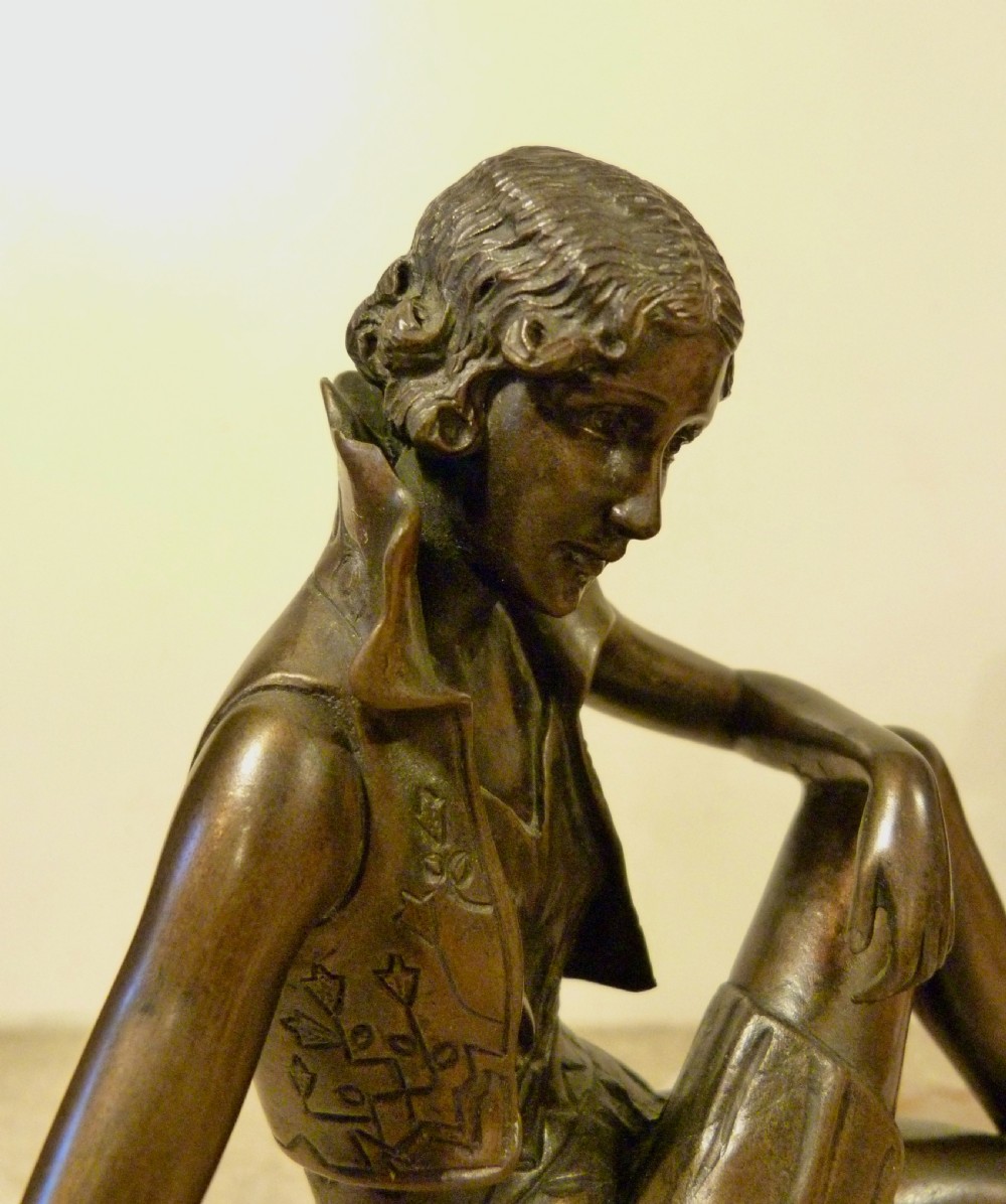 ART DECO BRONZE OF AN ELEGANT YOUNG LADY View III