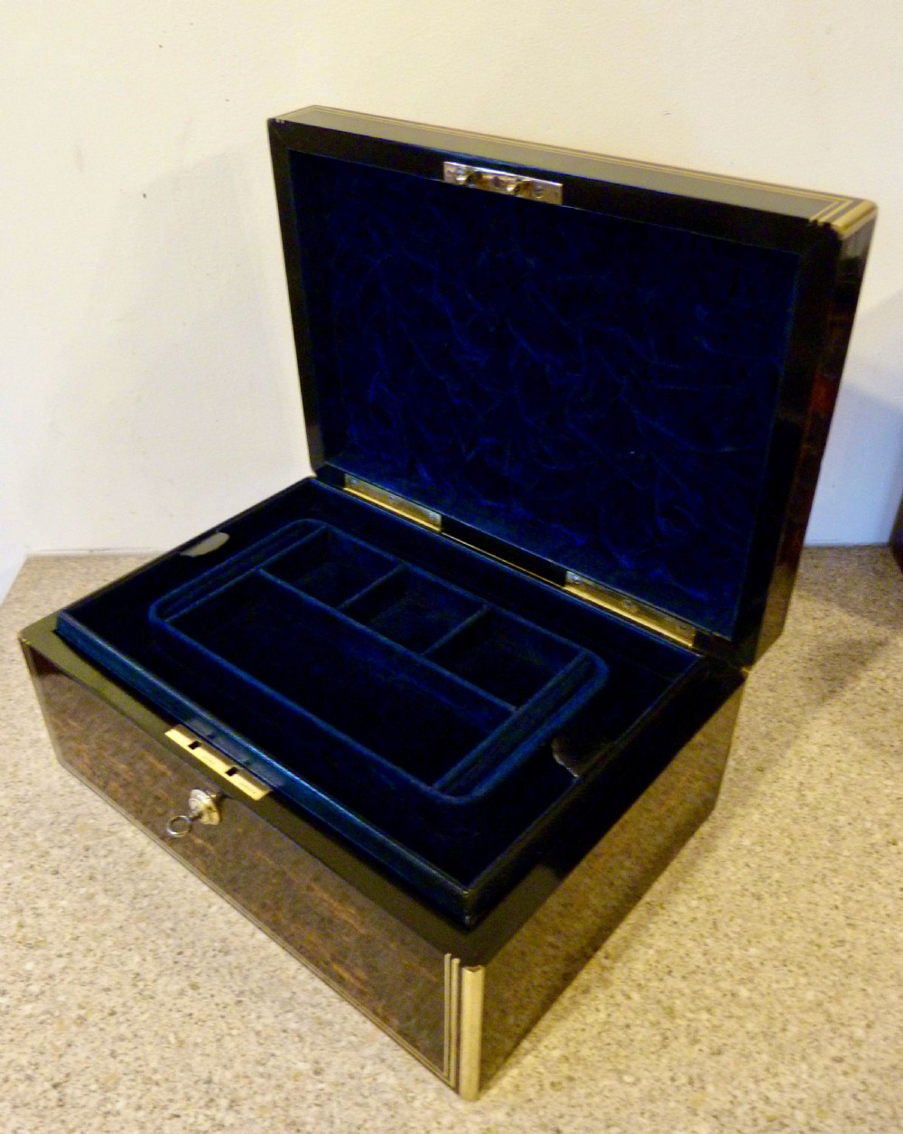 FINE ORIGINAL FITTED JEWELLERY BOX BY LUND