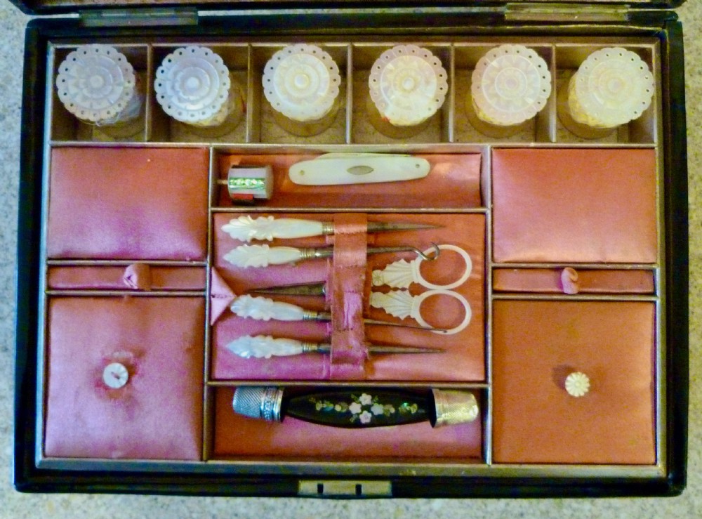 PRETTY VICTORIAN FULLY-FITTED SEWING BOX View III