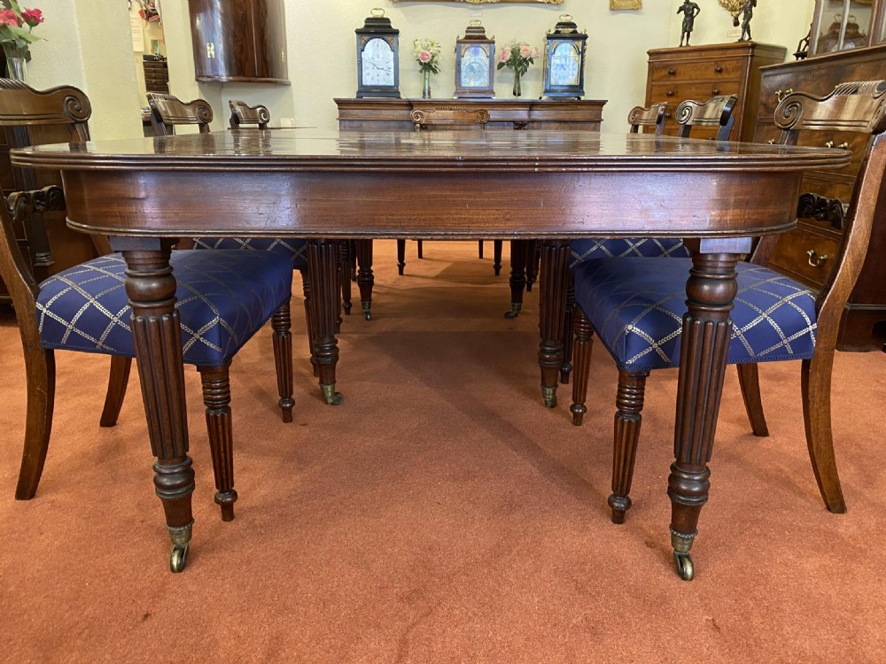 Impressive Solid Mahogany Extending Dining Table – Mid 19th Century View VI