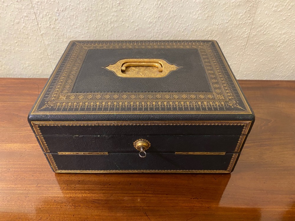 Superb Quality Morocco Leather Writing Box By W & J Milne, Edinburgh