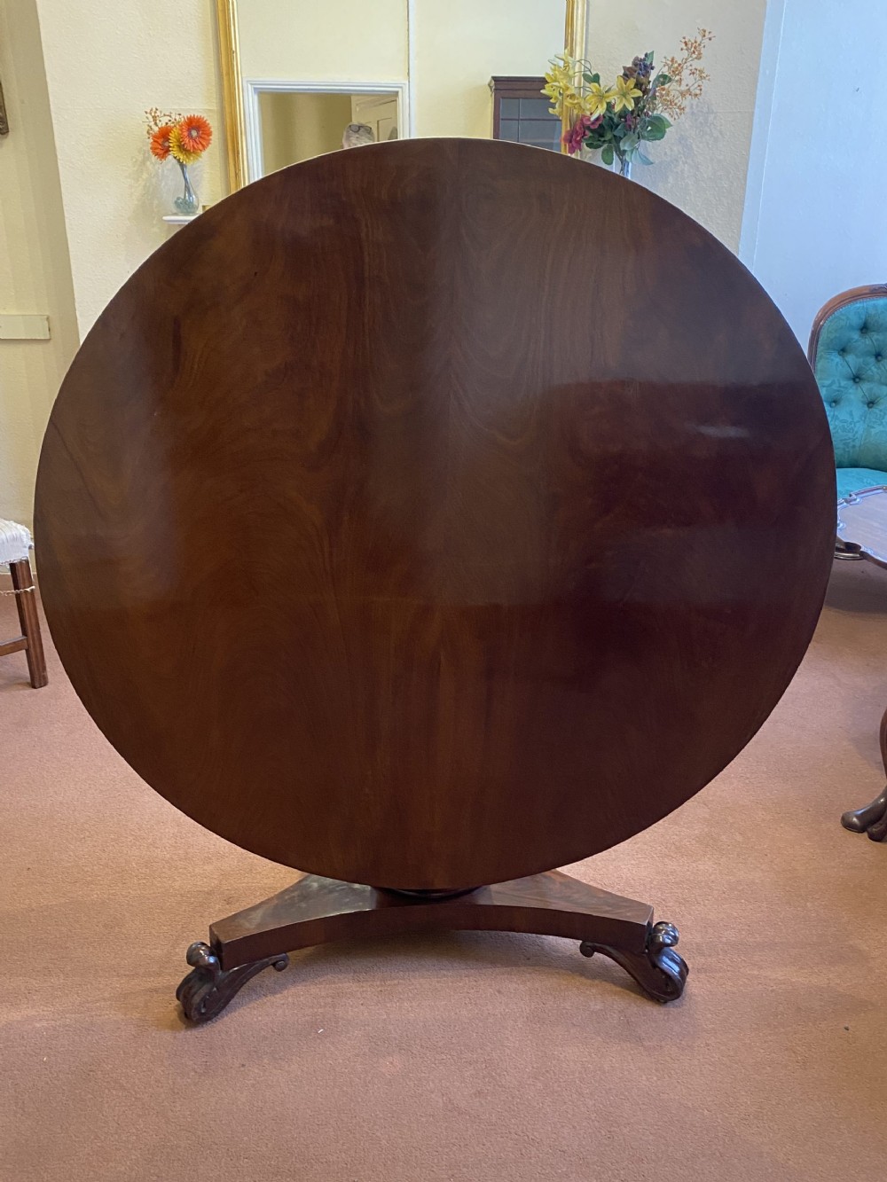 19th Century Circular Mahogany Tilt-Top Breakfast Table