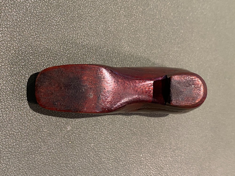 Mid 19th Century mahogany Snuff-Boot with high heel (85mm) View VII
