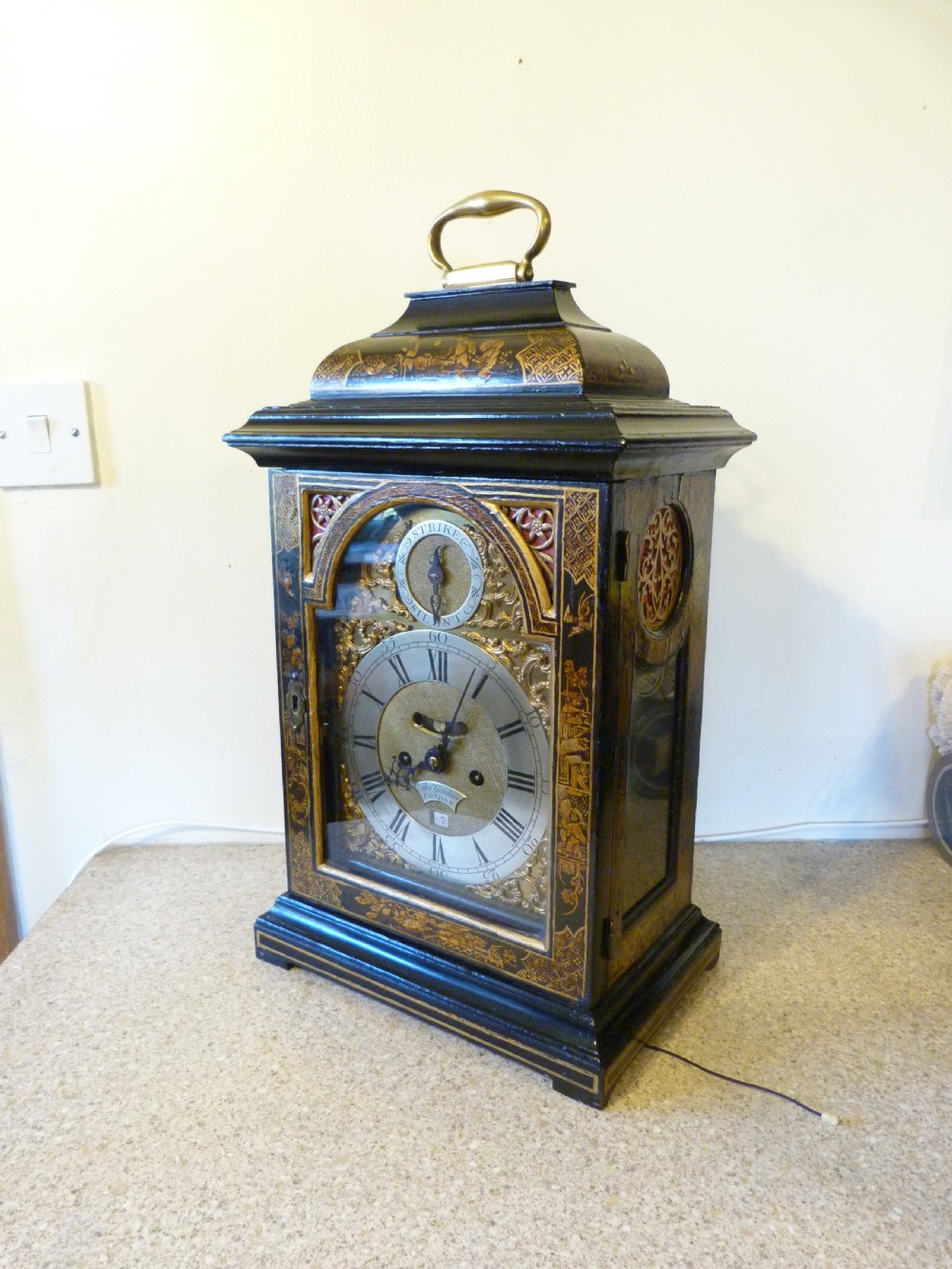 FINE 18TH CENTURY VERGE BRACKET CLOCK