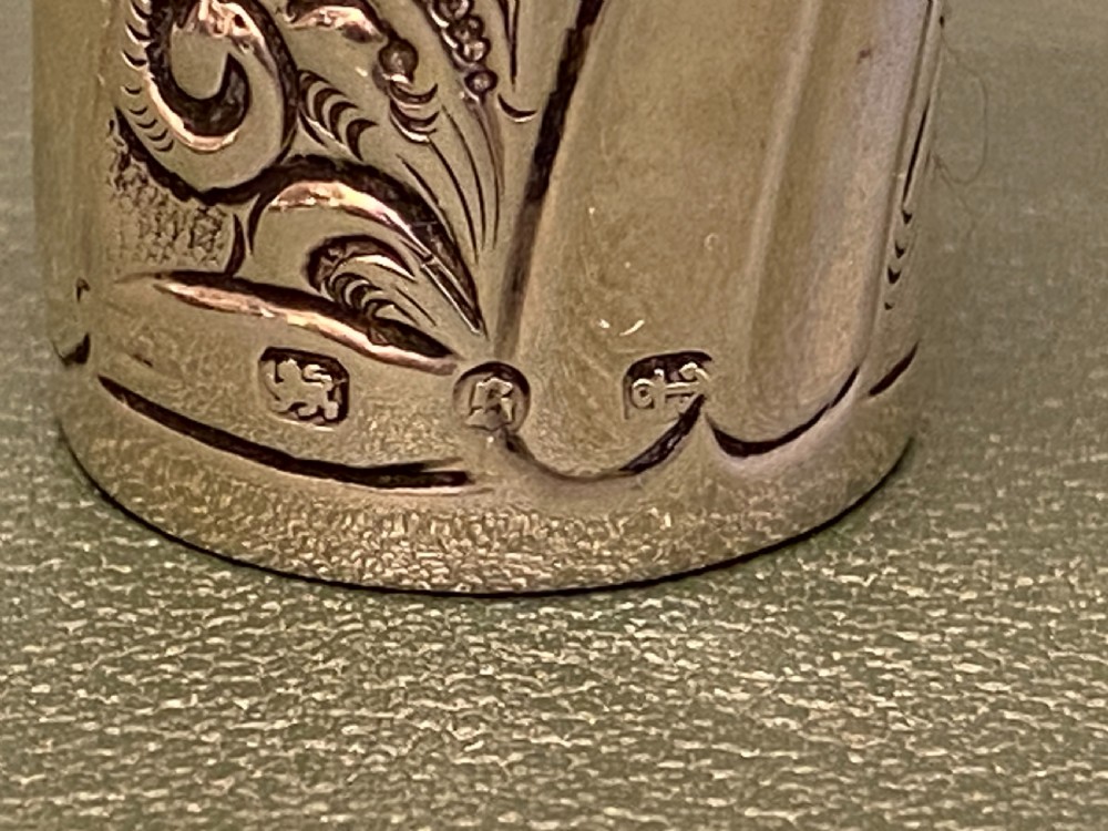 Pretty embossed silver SCENT BOTTLE. Hallmarked 1892, Birmingham View III