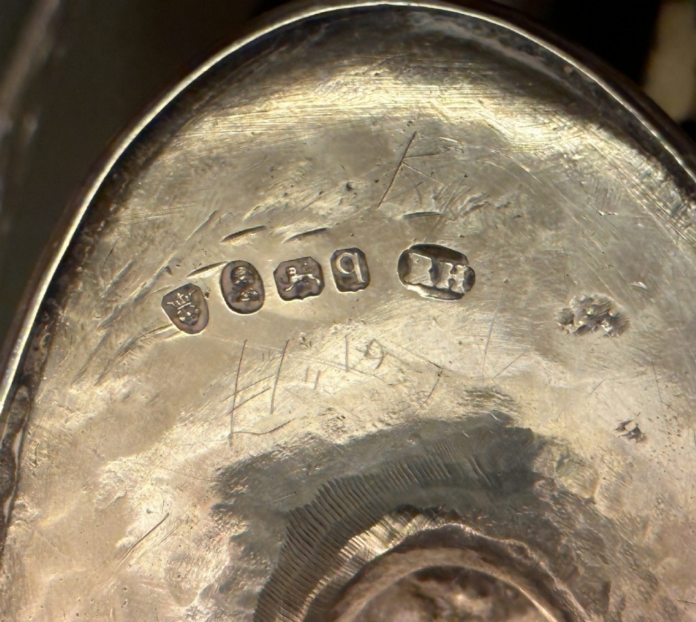 Good English Hallmarked Silver Sugar Basket – Robert Hennell, London, 1791 View IV