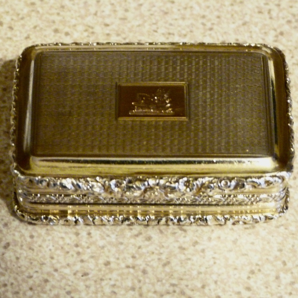 HIGH QUALITY GOLD-INLAID SILVER SNUFF BOX View II