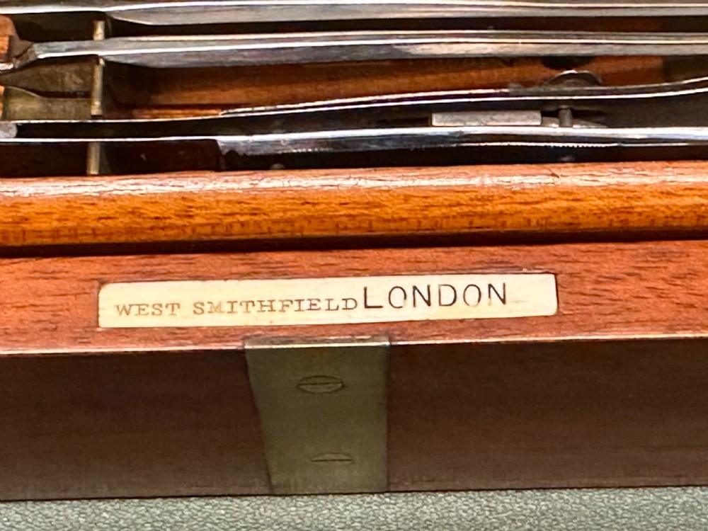 A good early/mid 19th century boxed Surgeons tool set View VIII
