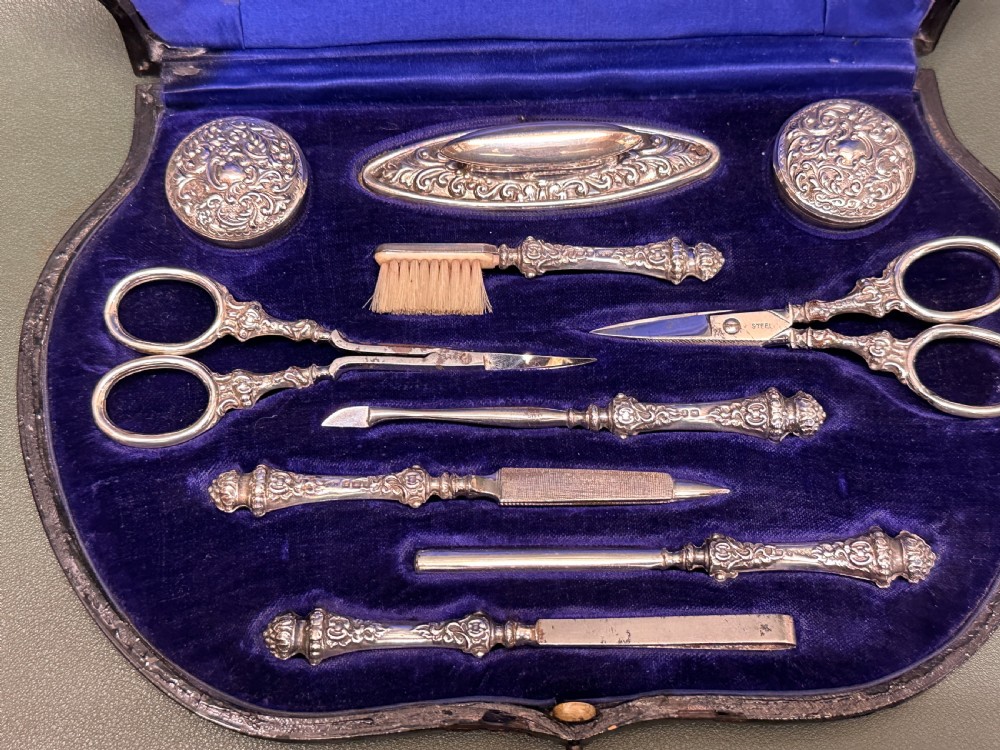 Edward VII Fully-fitted Silver Manicure Set - Birmingham 1906 View III