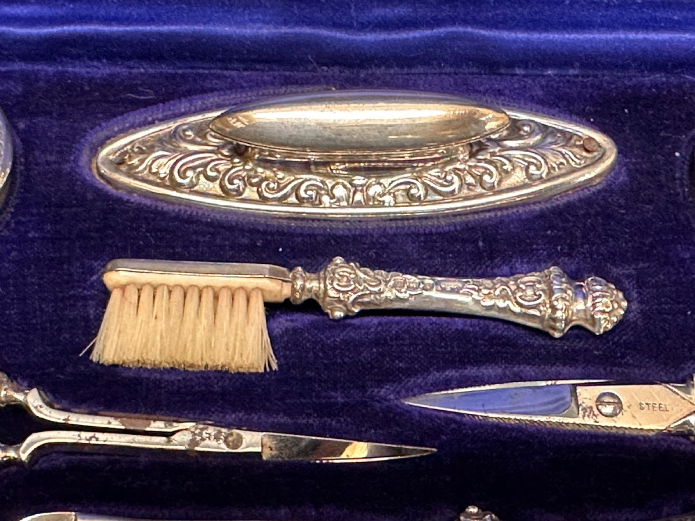 Edward VII Fully-fitted Silver Manicure Set - Birmingham 1906 View IX