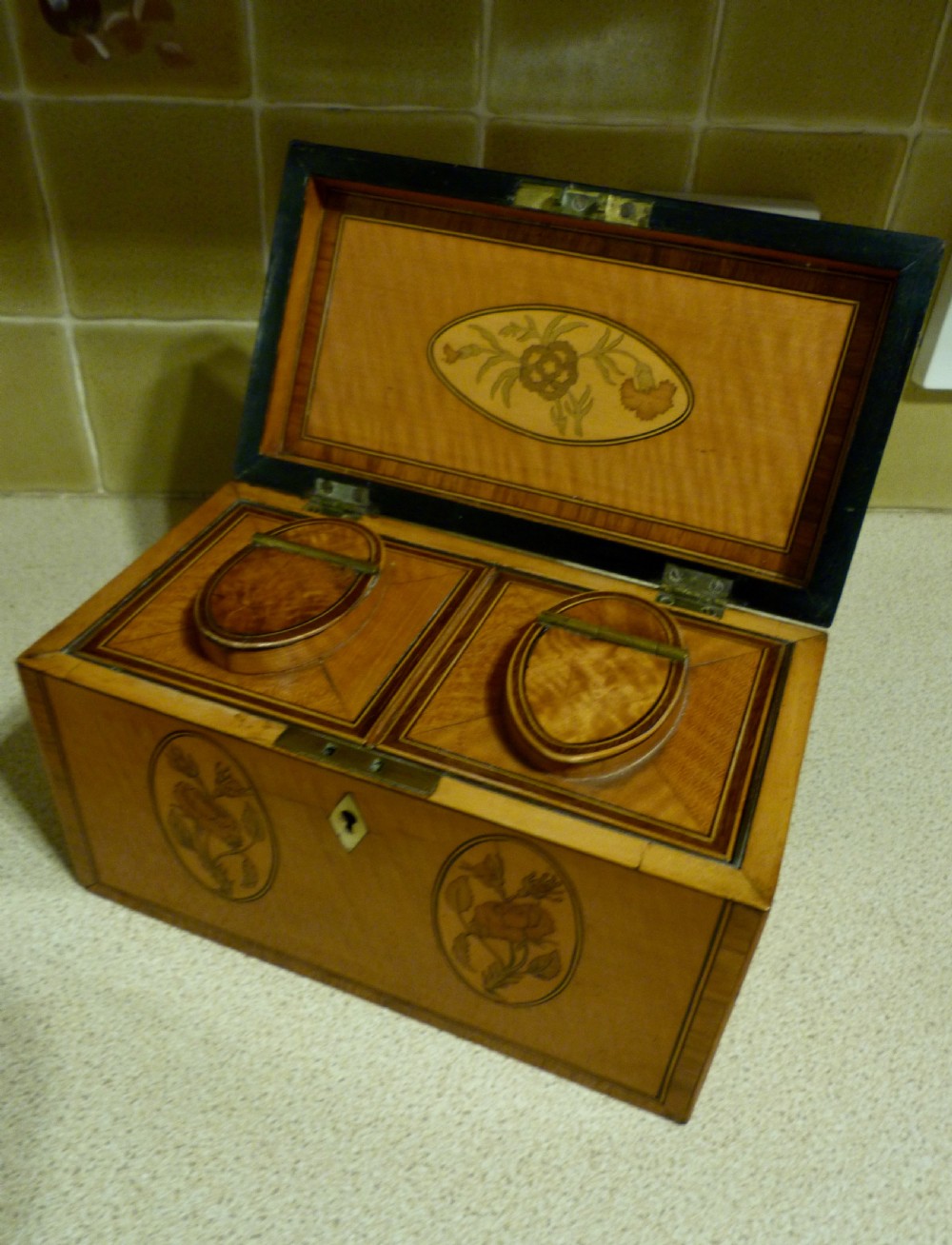 GOOD LATE 18TH CENTURY SHERATON TEA CADDY