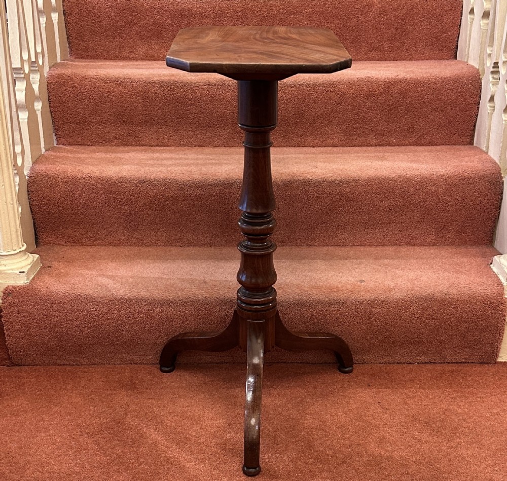 18th century Mahogany Occasional Table