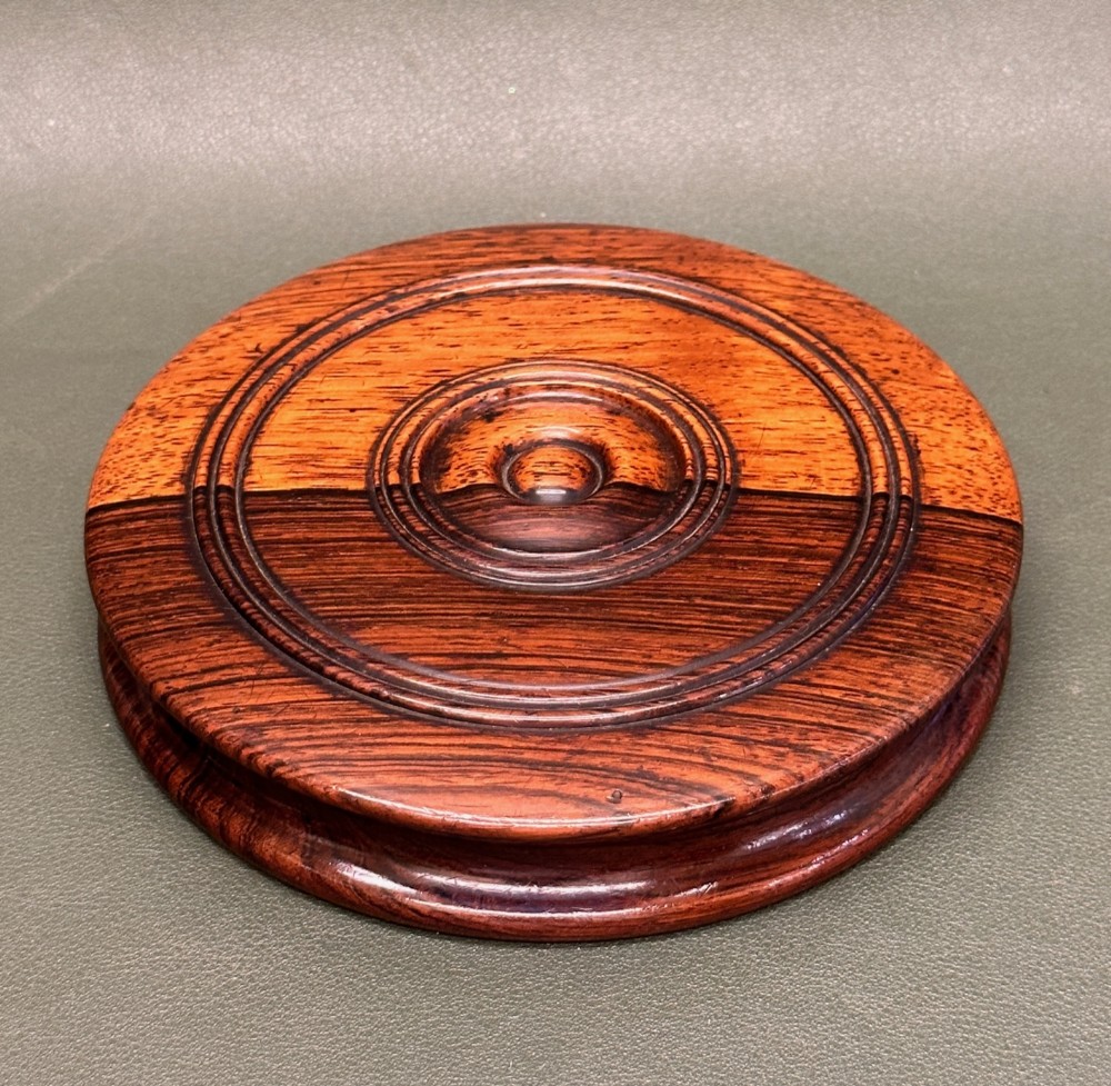 Early 19th century Treen (laburnum) Circular box and cover