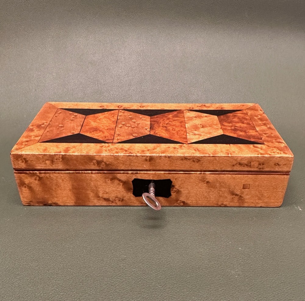 William IV Birdseye-Maple Specimen Ring box