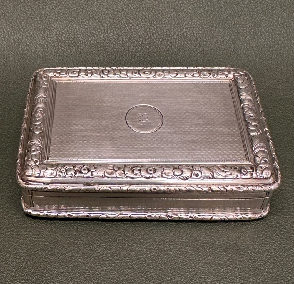 Hallmarked rectangular Silver SNUFF BOX by Thomas Edwards, London, 1838