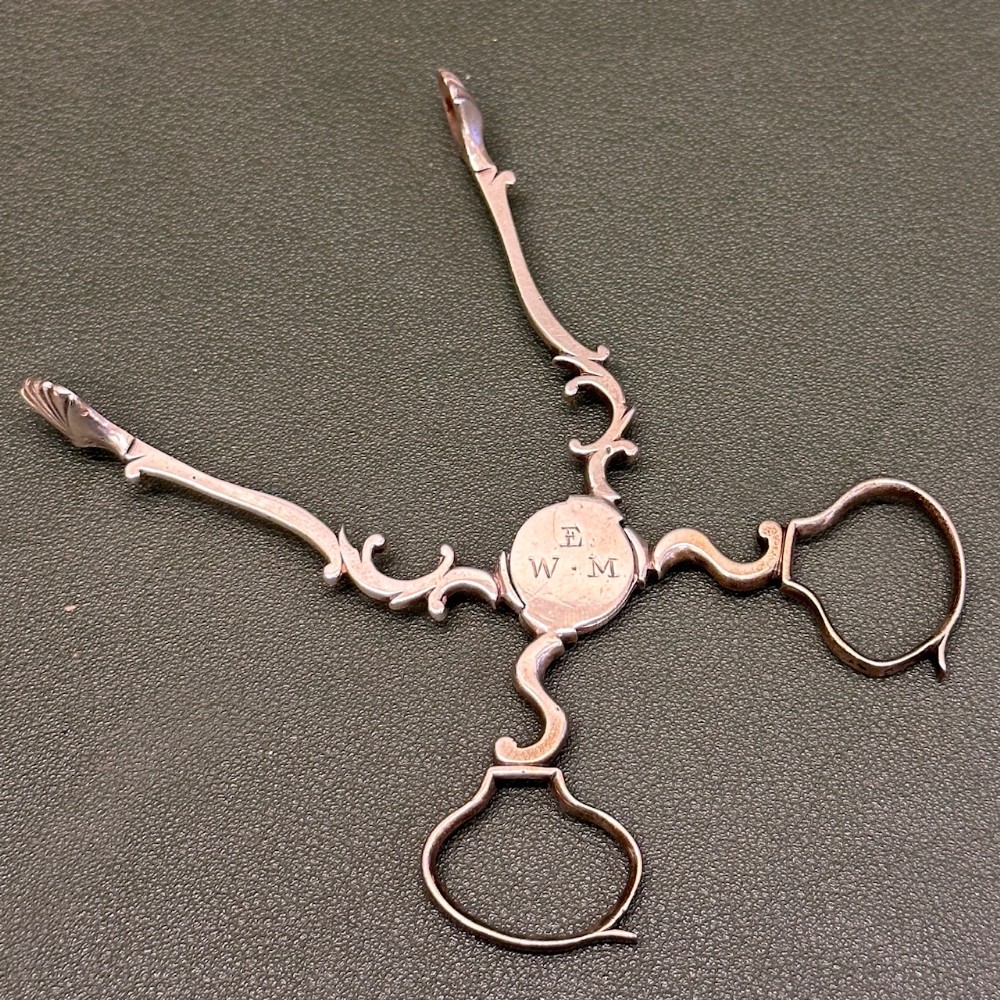 Late 18th century Hallmarked Silver Sugar Nips. Maker 'WC' (William Cripps, London)