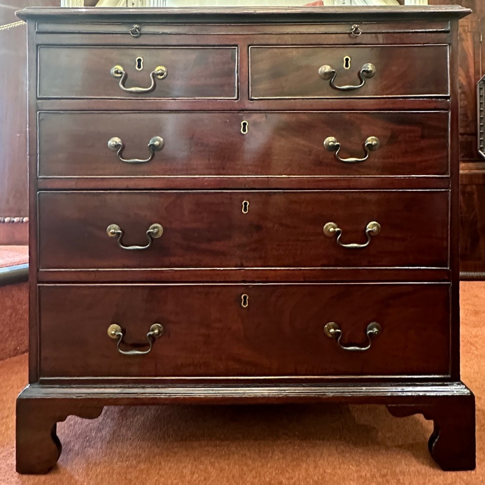 George III mahogany Batchelors Chest 