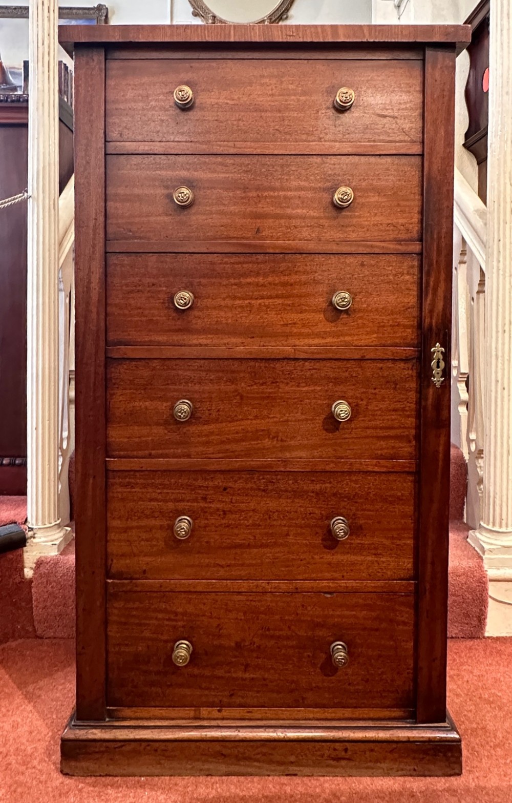 Victorian mahogany Wellington Chest of six drawers c.1850.