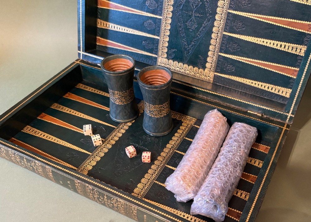 BACKGAMMON & DRAUGHTS GAMES COMPENDIUM  View II