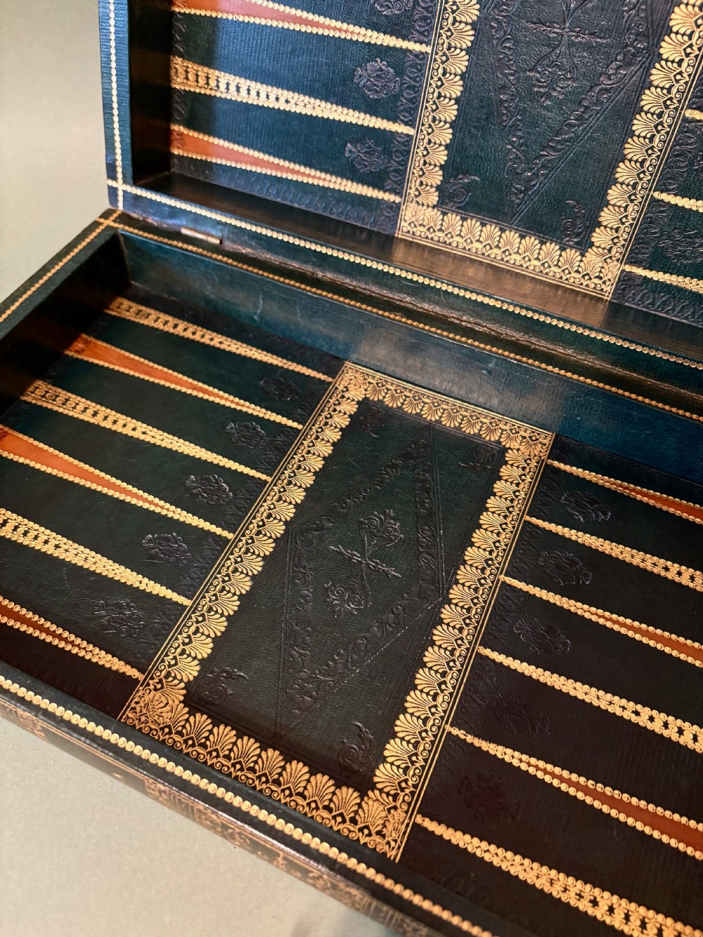 BACKGAMMON & DRAUGHTS GAMES COMPENDIUM  View V