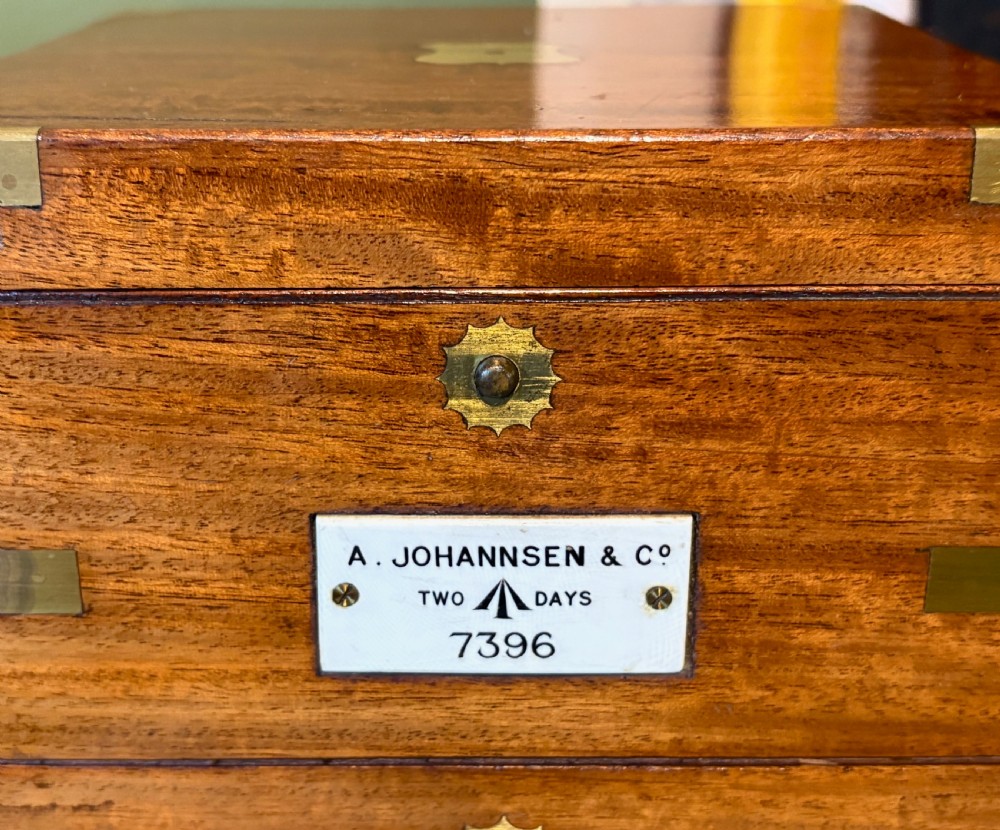 A FINE FULLY WORKING MARINE CHRONOMETER View VIII