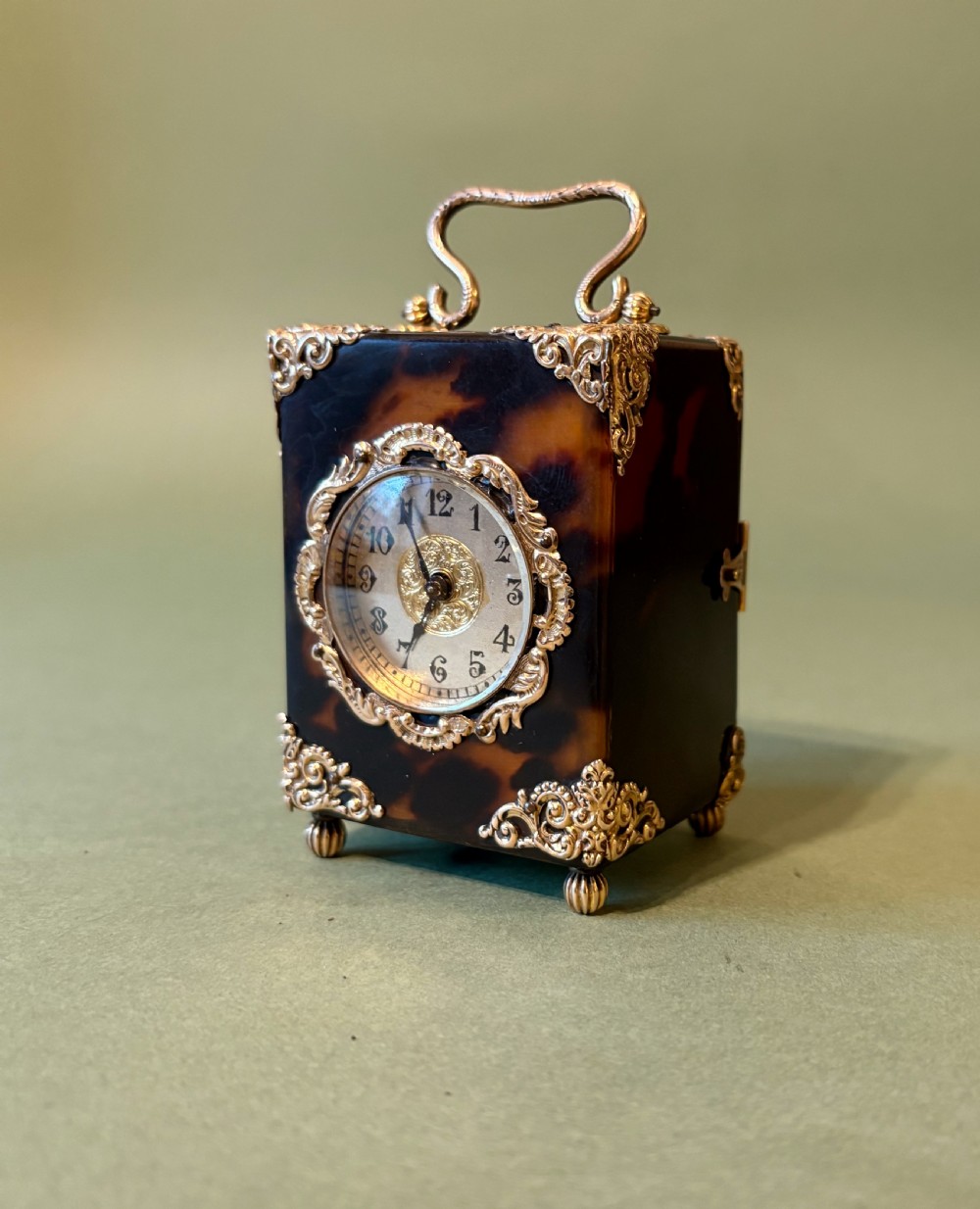 A CHARMING GOLD-MOUNTED MINIATURE 
