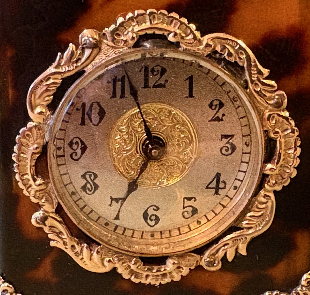 A CHARMING GOLD-MOUNTED MINIATURE 