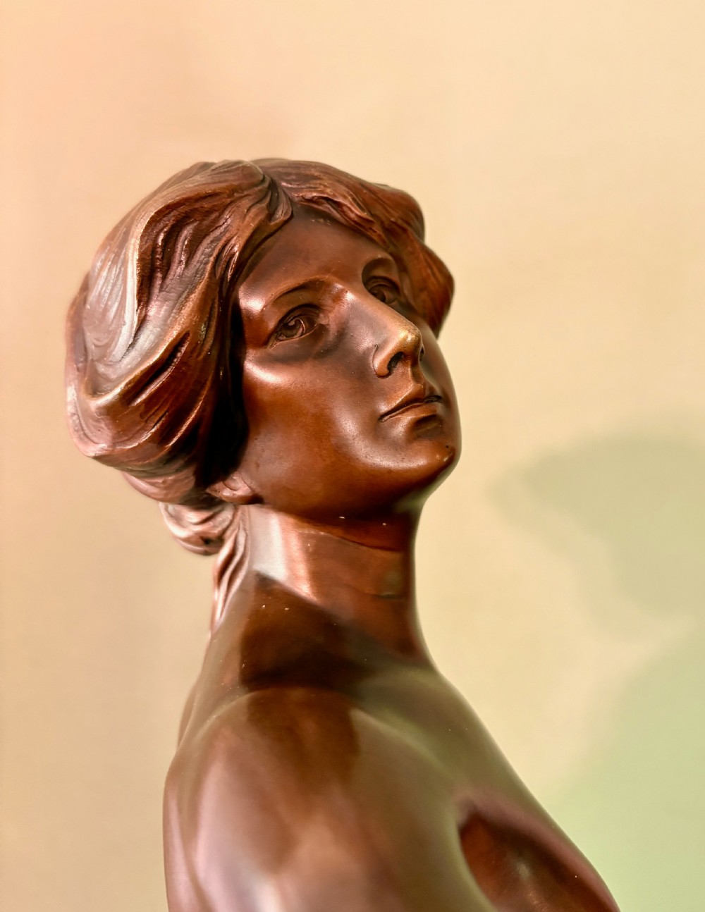 A FINE LARGE ELEGANT BRONZE FIGURE View VII