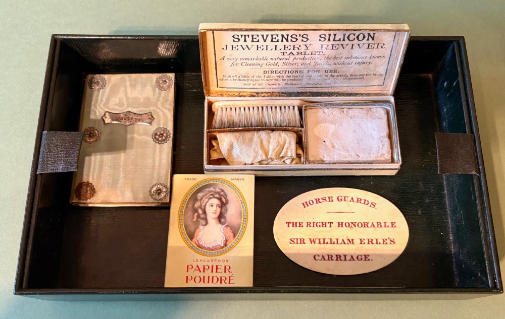LADY'S FULLY-FITTED DRESSING & JEWELLERY CASE View X