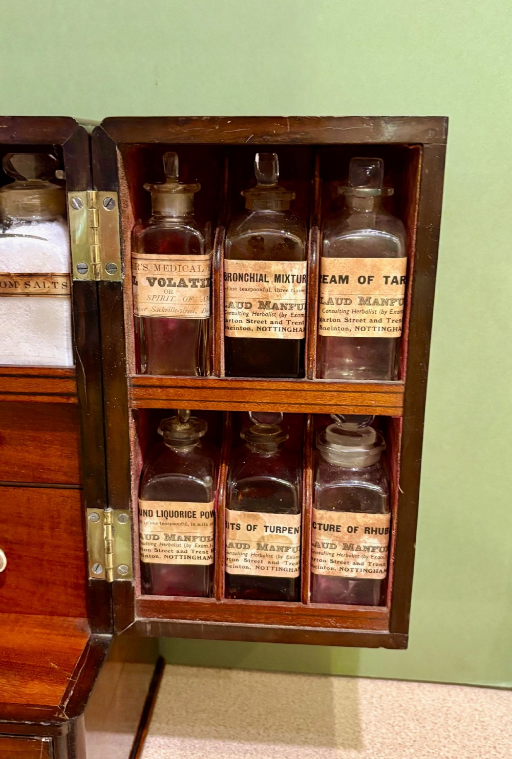 FULLY FITTED APOTHECARY (MEDICINE) BOX View VII