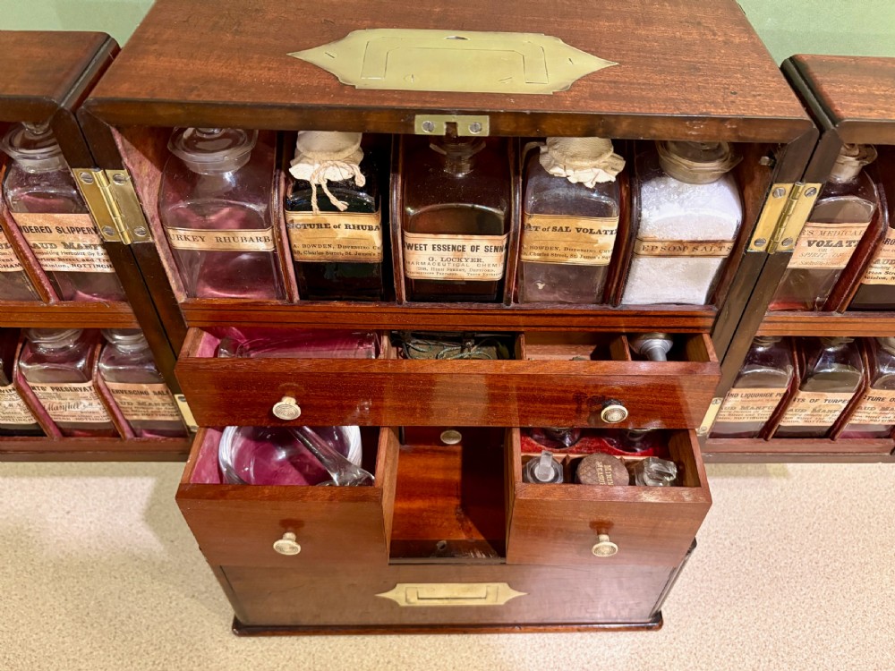 FULLY FITTED APOTHECARY (MEDICINE) BOX View VIII