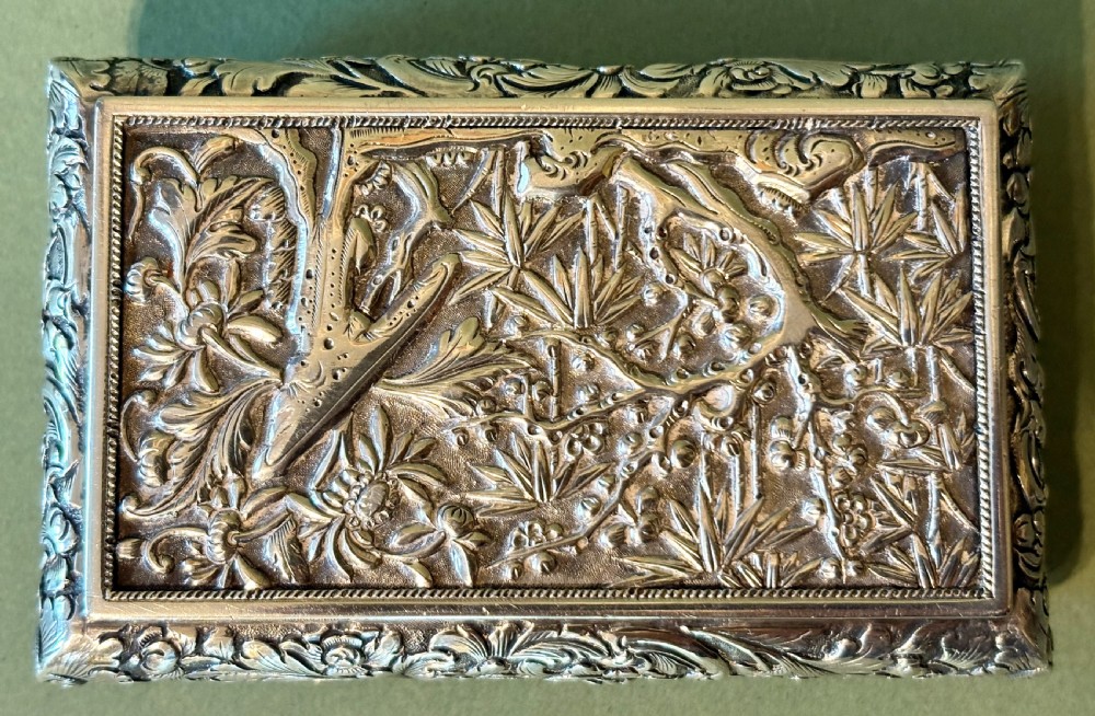 HEAVY CHINESE SILVER SNUFF BOX View IV