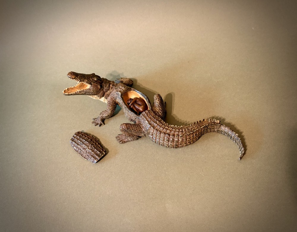 AUSTRIAN COLD-PAINTED BRONZE CROCODILE View II