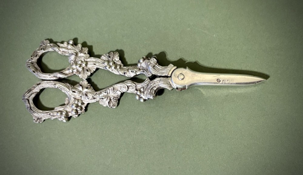 CASED PAIR OF SILVER GRAPE SCISSORS View III