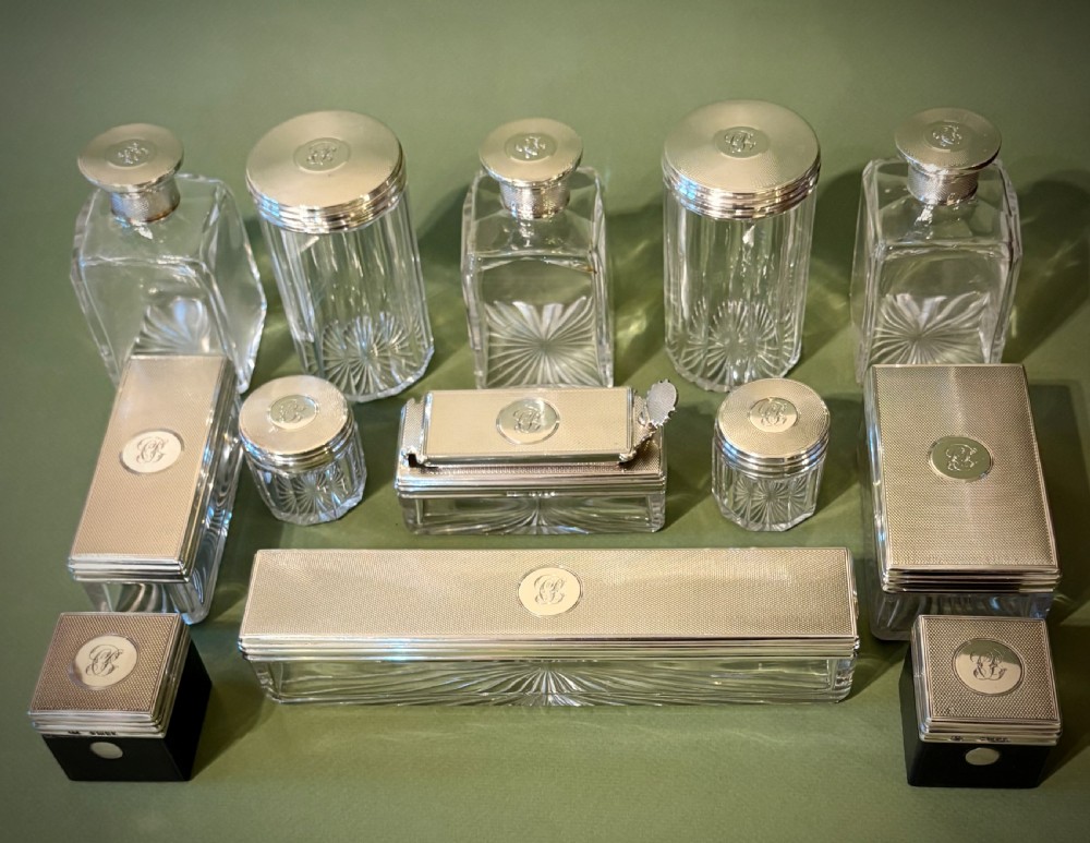 A VERY FINE DRESSING/JEWELLERY CASE View V