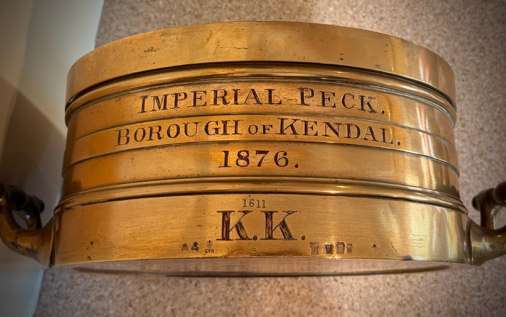 BRONZE IMPERIAL PECK DATED 1876 View III