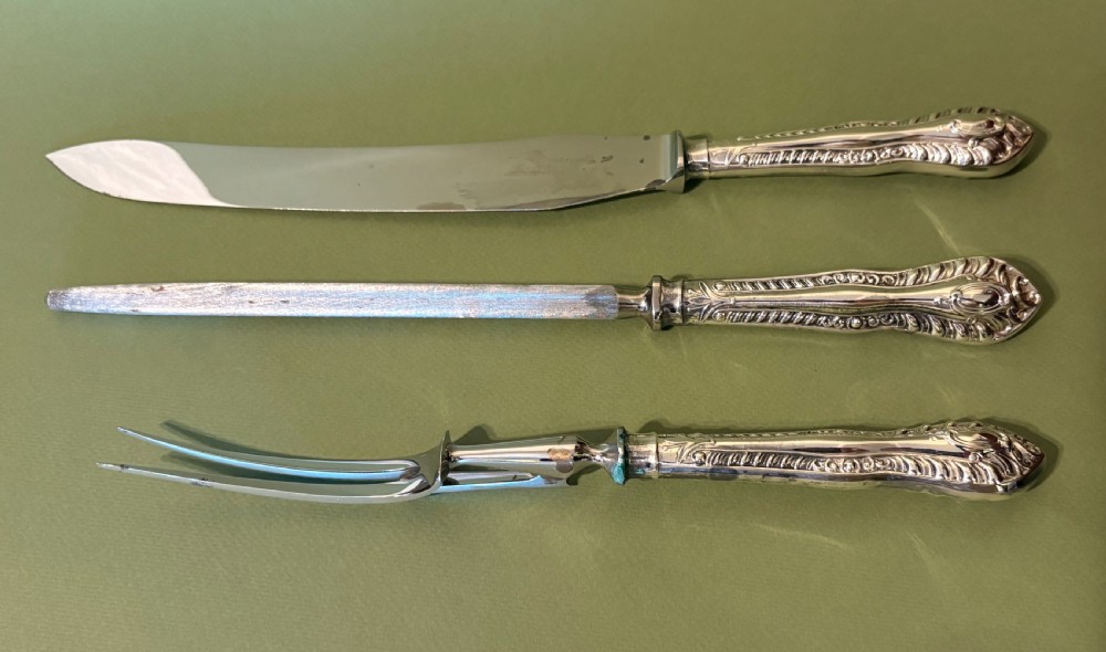 HARRODS COMPLETE CANTEEN OF CUTLERY View III