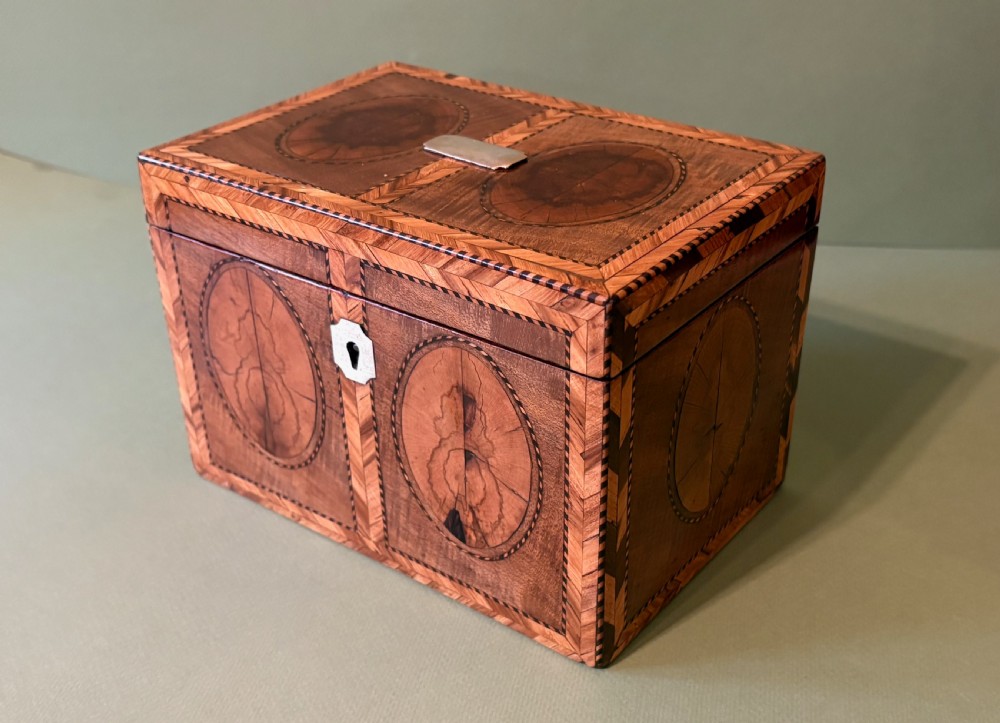 VERY FINE 18th CENTURY TEA CADDY