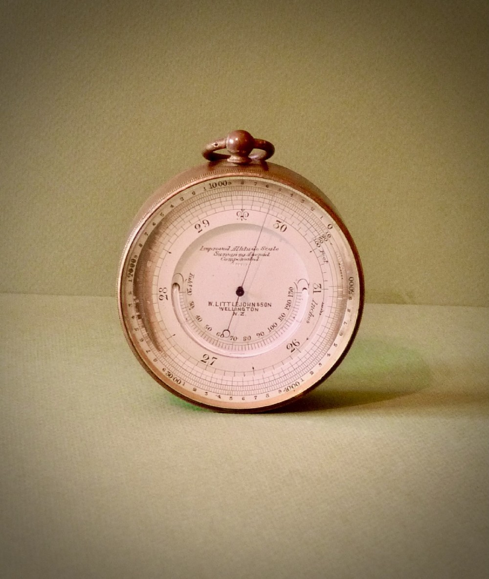 COLONIAL POCKET BAROMETER