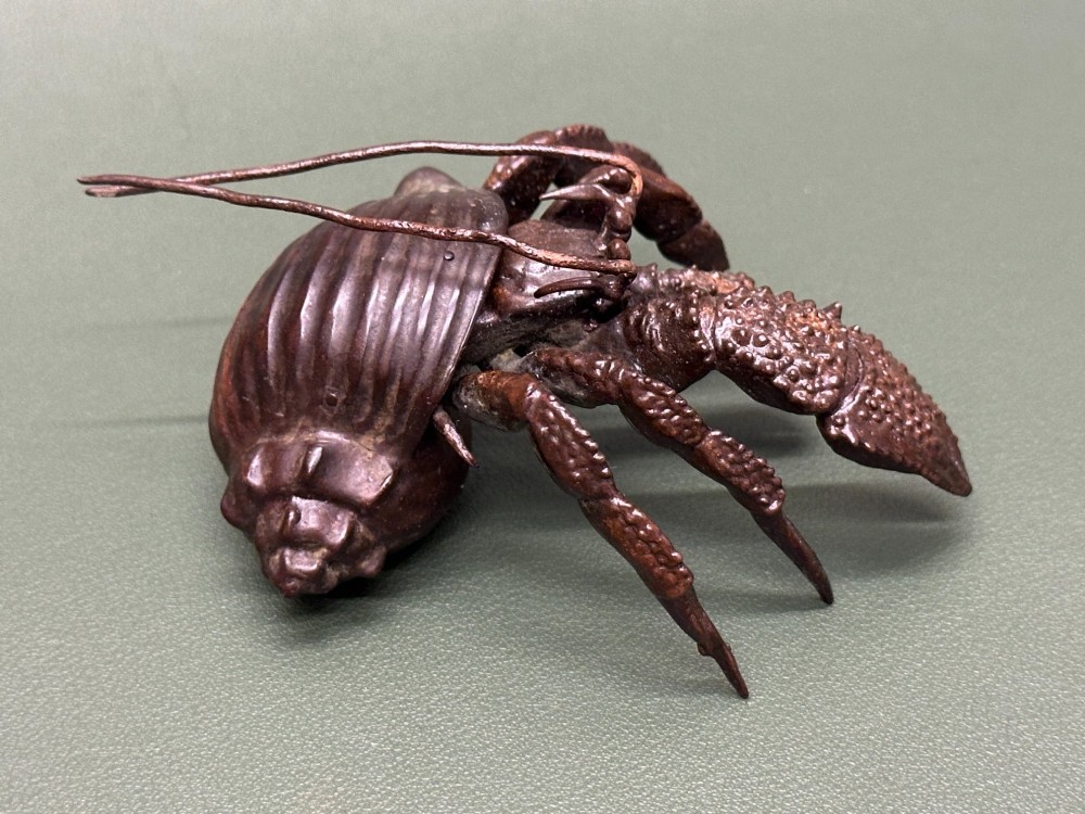 A Meiji period Japanese articulated Bronze Hermit Crab, c.1900 View VI