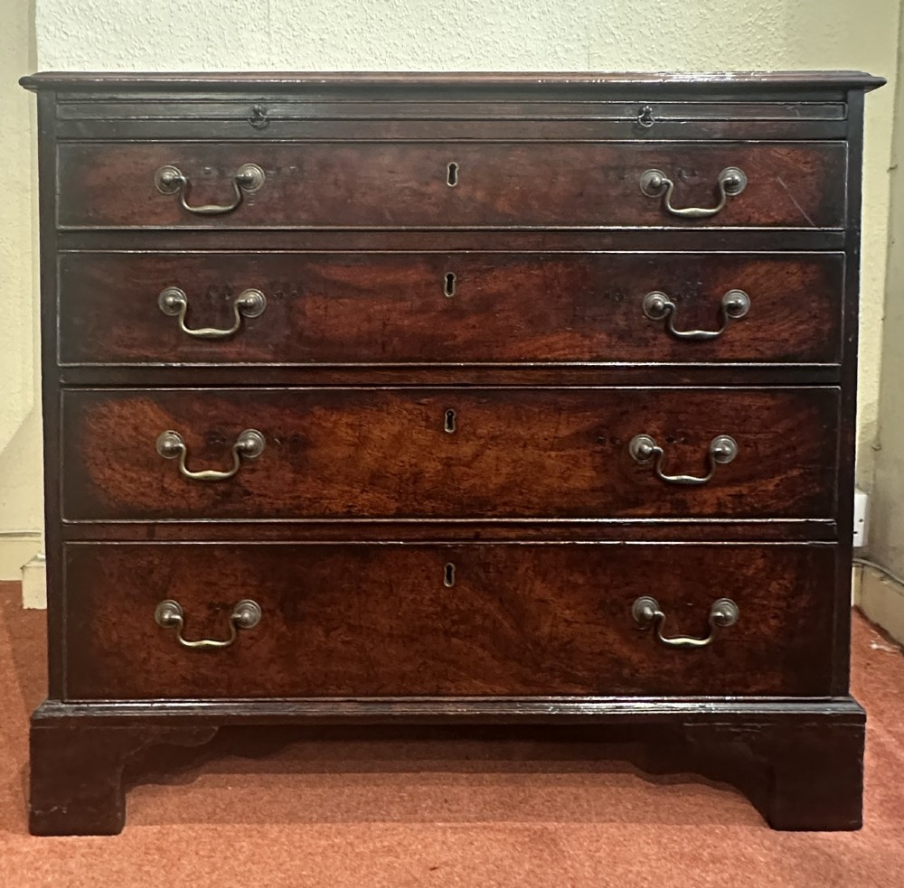George III Mahogany Batchelors Chest of 4 drawers with brushing slide
