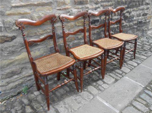 Set of 4 Victorian Dining Chairs in Simulated Rosewood
