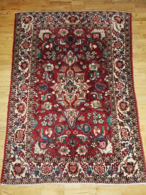Beautiful Persian Isfahan Rug / Carpet