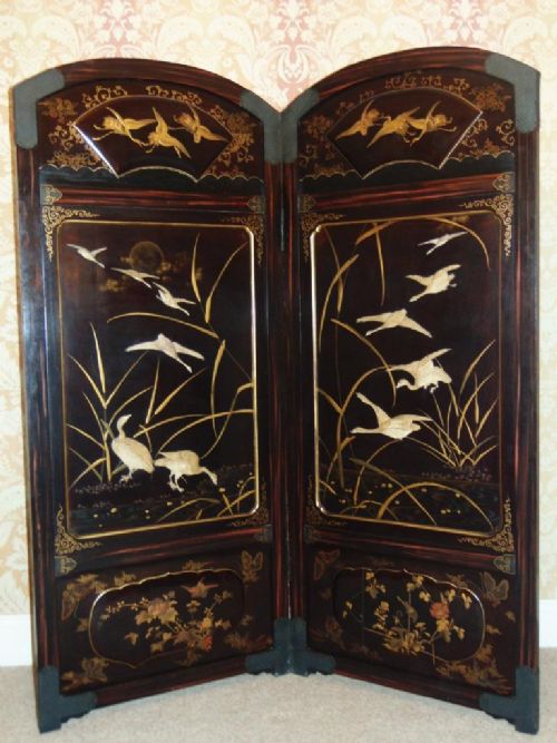 Outstanding Japanese Meiji Period Lacquer Screen