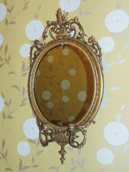 Early Victorian Oval Gilt Mirror Girandole