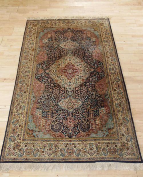 Beautiful Early 20th Century Indian Carpet / Rug Kashmir