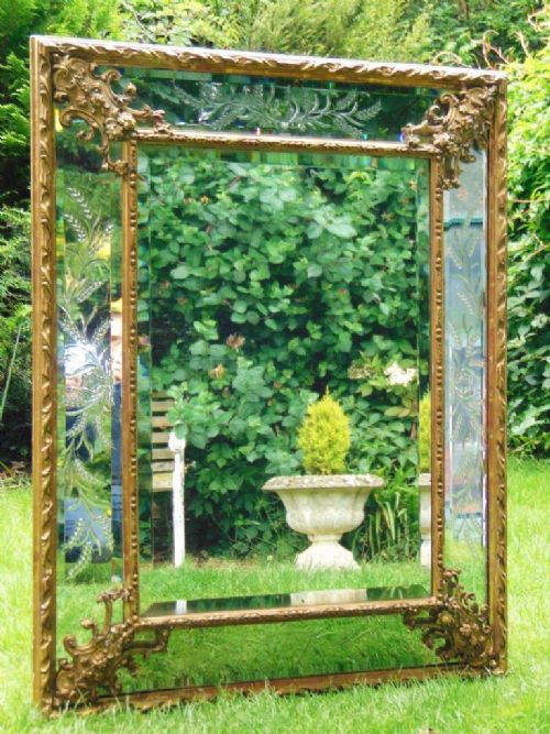 Large Imposing Victorian Gilt Mirror / Overmantel